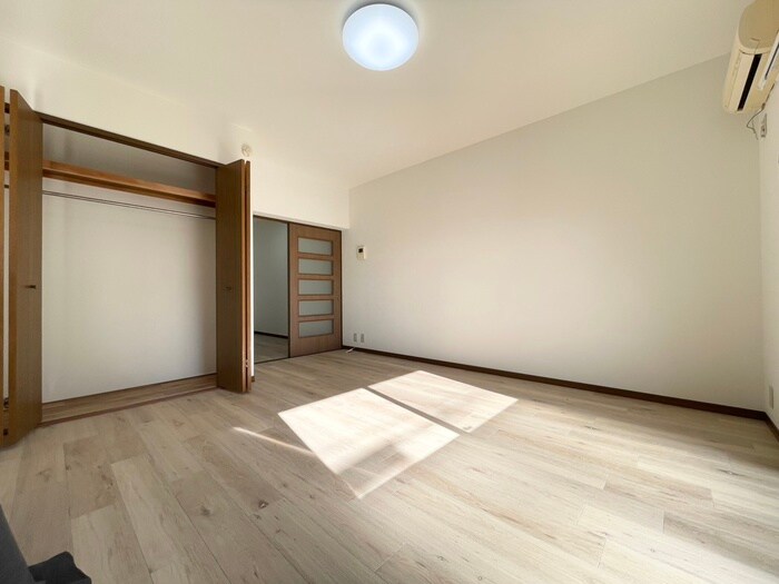 物件内観写真8　(居室)