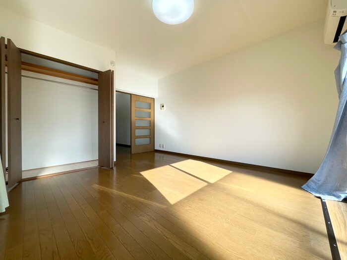 物件内観写真8　(居室)