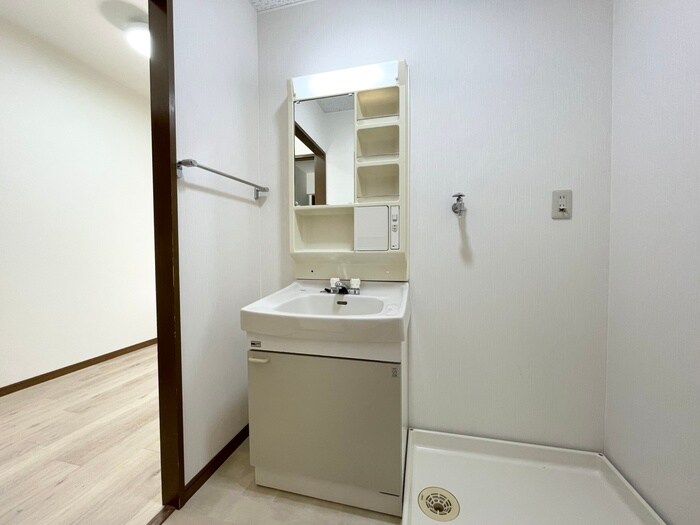 物件内観写真12　(洗面)