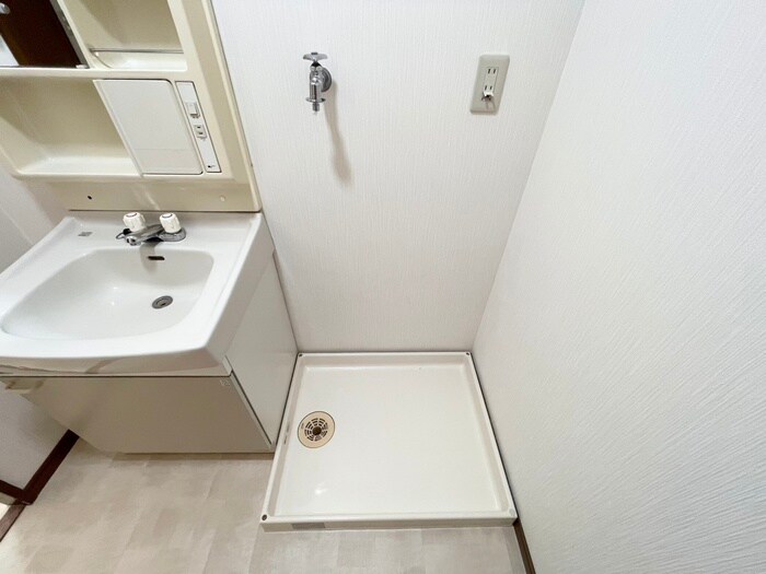 物件内観写真19　(洗濯機置場)