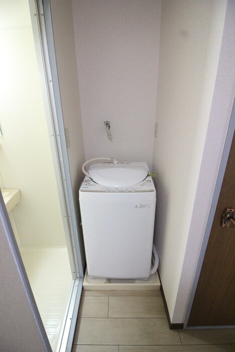 物件内観写真17　(洗濯機置場)