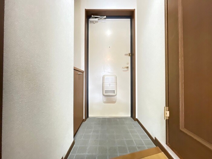 物件内観写真19　(玄関)