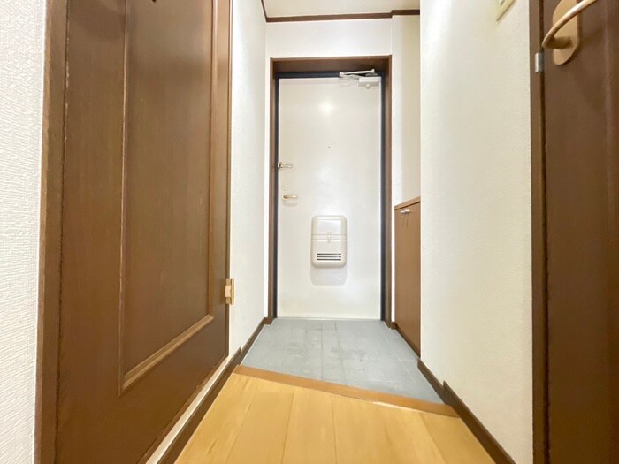 物件内観写真19　(玄関)