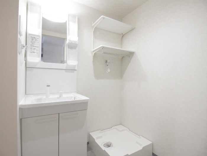 物件内観写真12　(洗濯機置場)