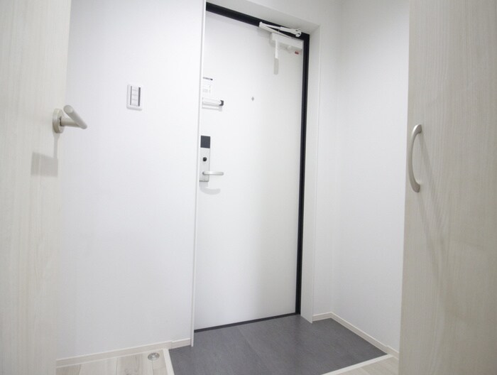 物件内観写真17　(玄関)