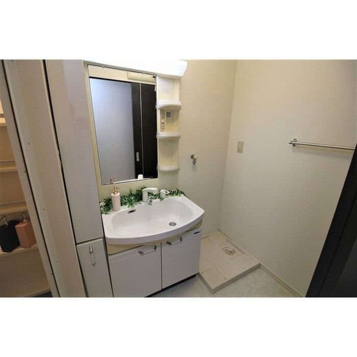 物件内観写真11　(洗面)