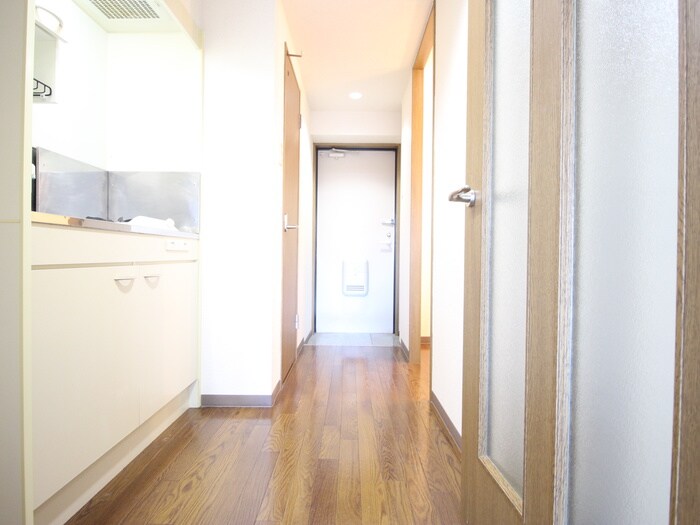 物件内観写真16　(廊下)
