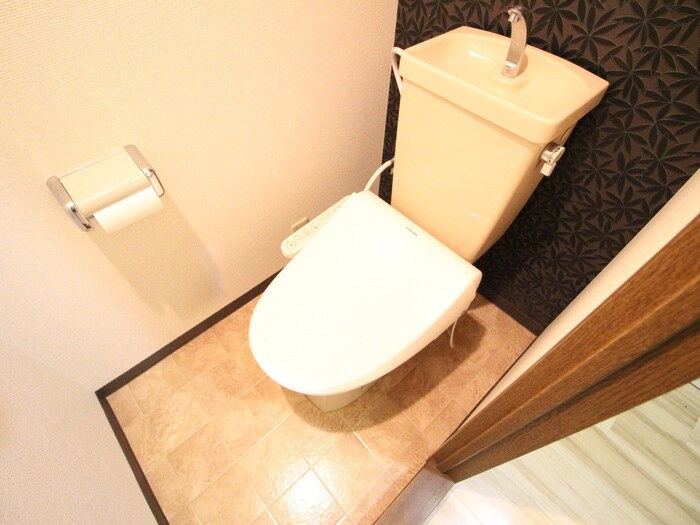 物件内観写真14　(トイレ)