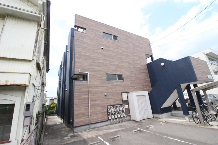 物件外観写真1　(外観写真)