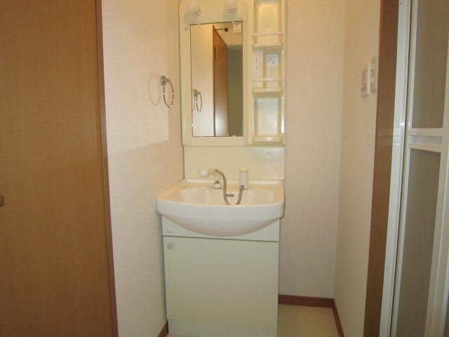 物件内観写真10　(洗面)