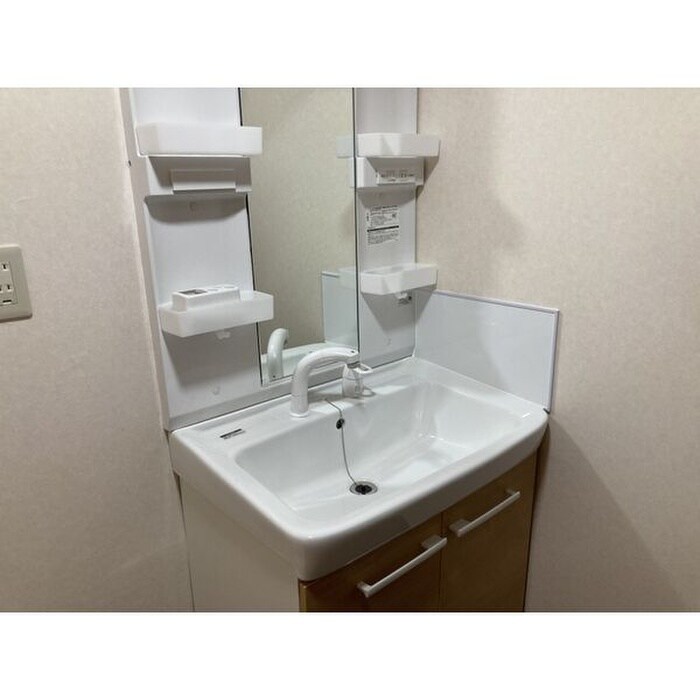 物件内観写真9　(洗面)