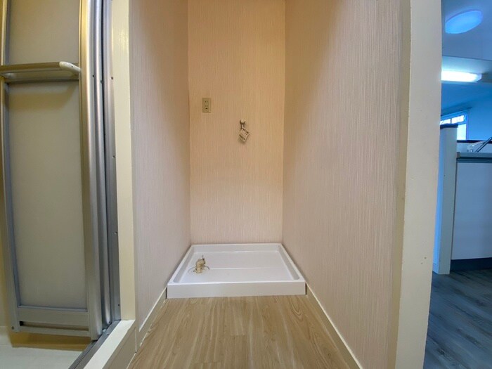 物件内観写真15　(洗濯機置場)