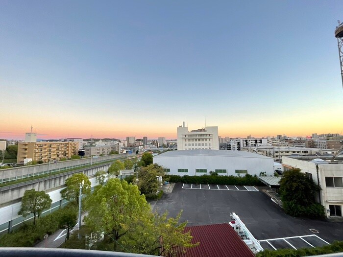 物件内観写真15　(室内からの展望)