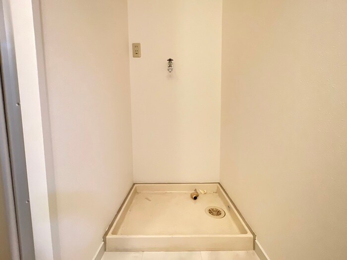 物件内観写真20　(洗濯機置場)