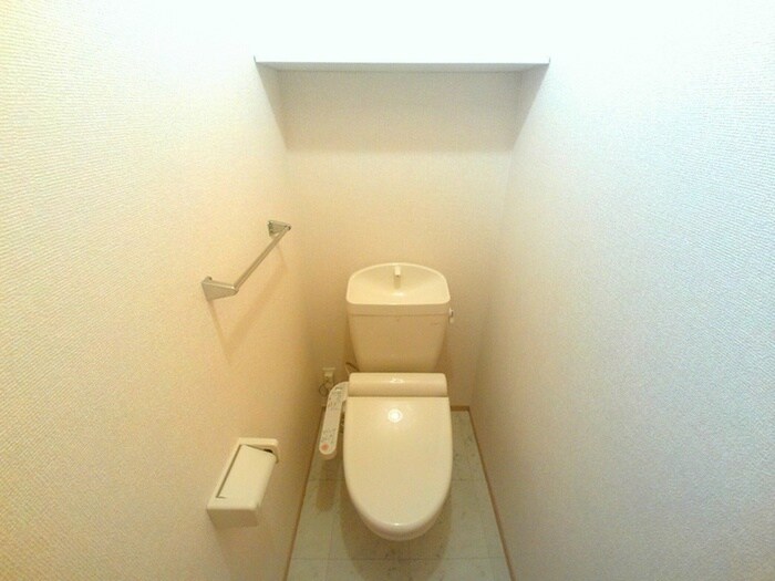 物件内観写真4　(トイレ)