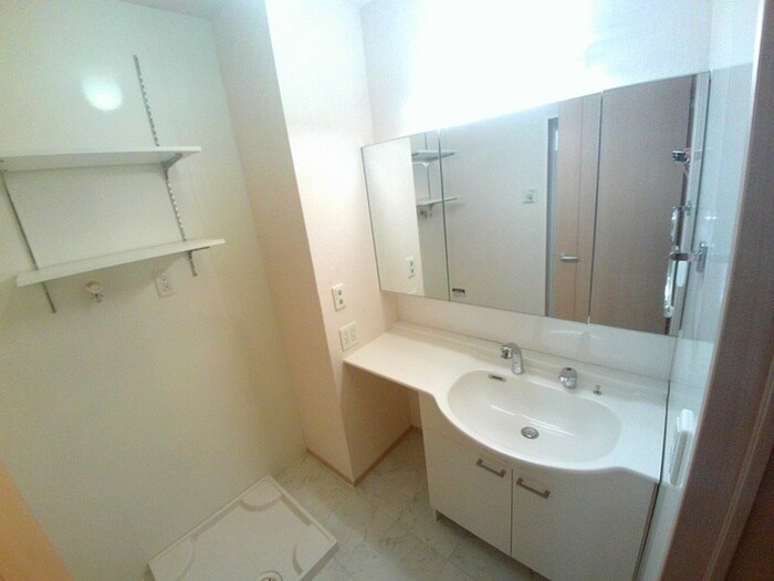 物件内観写真5　(洗面)