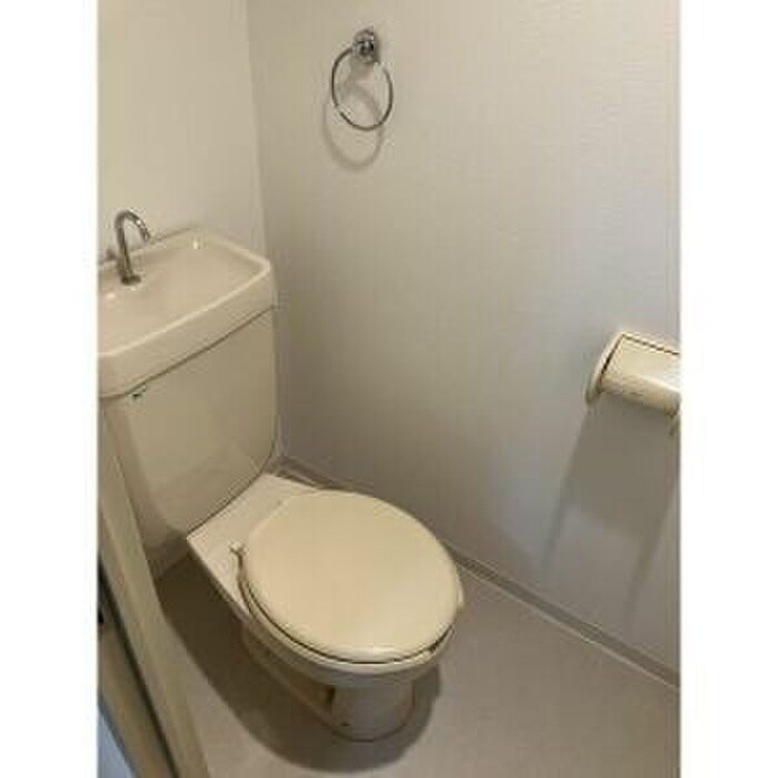 物件内観写真12　(トイレ)