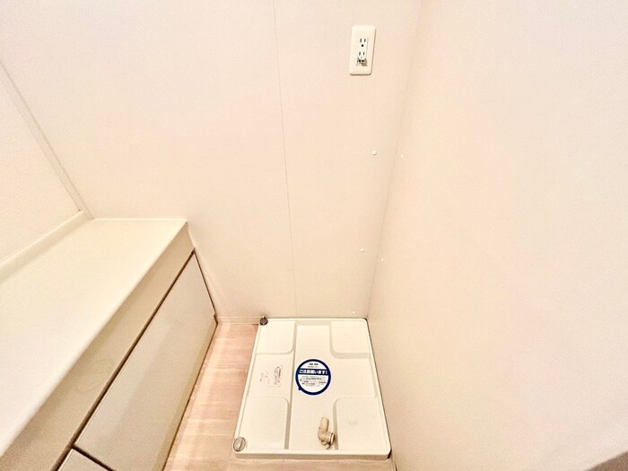 物件内観写真18　(洗濯機置場)