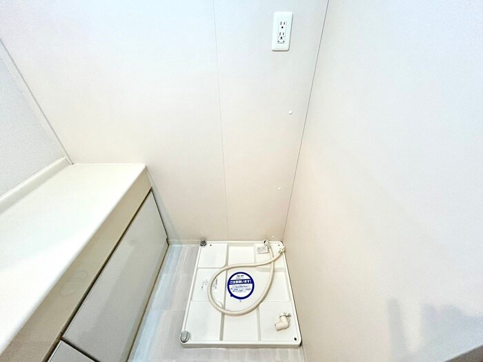 物件内観写真18　(洗濯機置場)