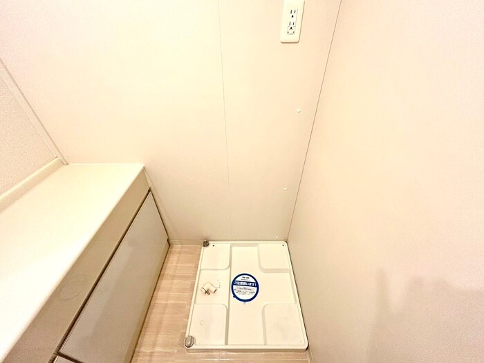 物件内観写真18　(洗濯機置場)