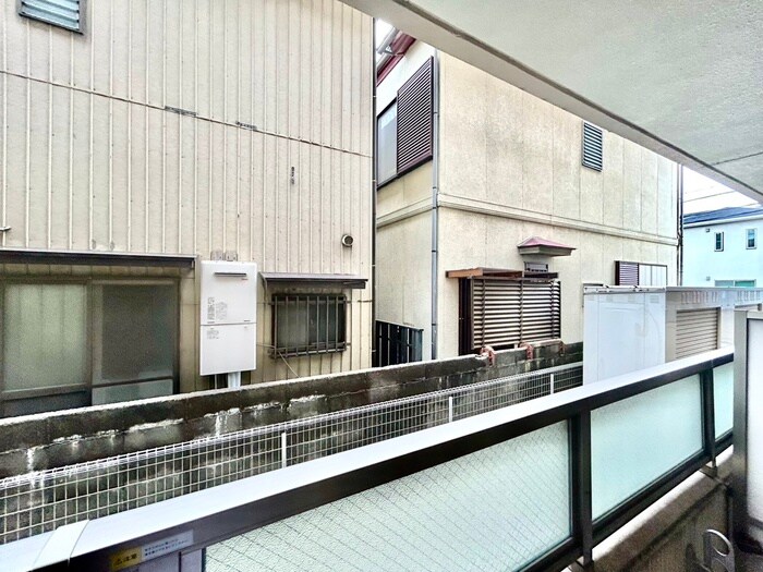 物件内観写真22　(室内からの展望)