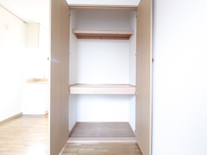 物件内観写真9　(収納)