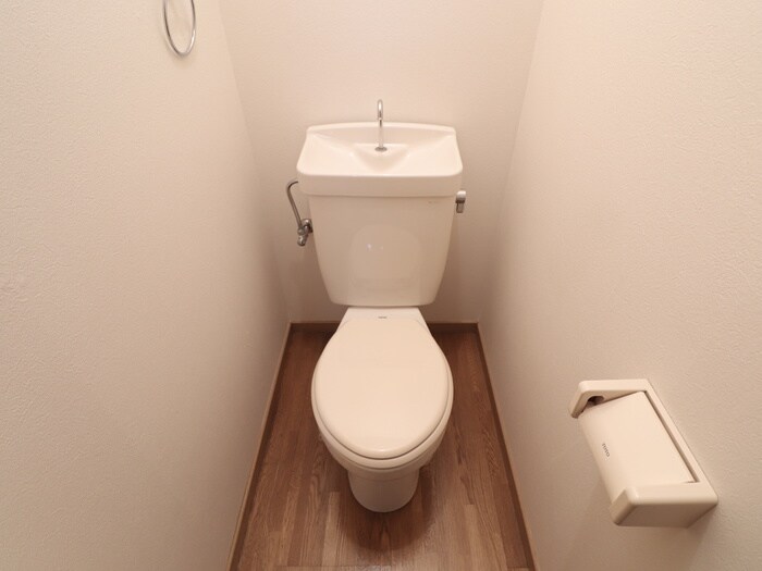 物件内観写真11　(トイレ)