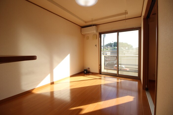 物件内観写真5　(居室)