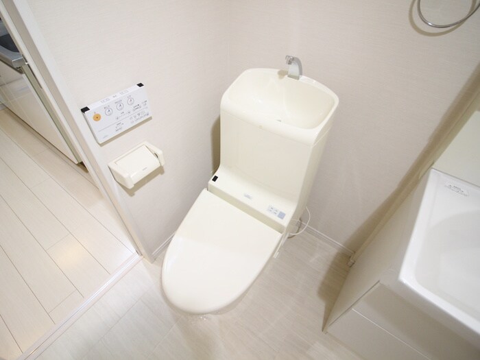 物件内観写真12　(トイレ)