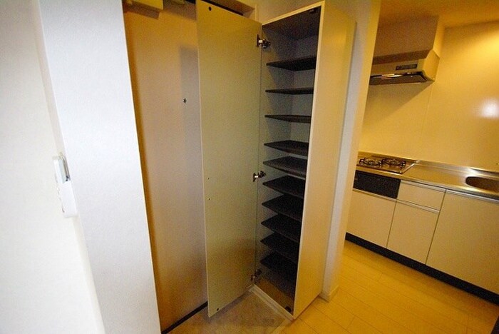 物件内観写真15　(靴箱)