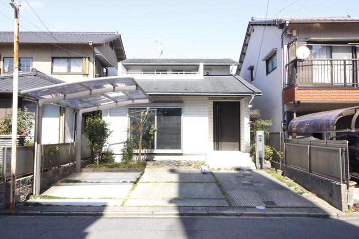 貝田町一丁目貸家