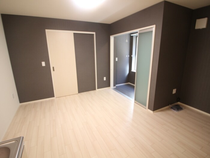 物件内観写真2　(居室)