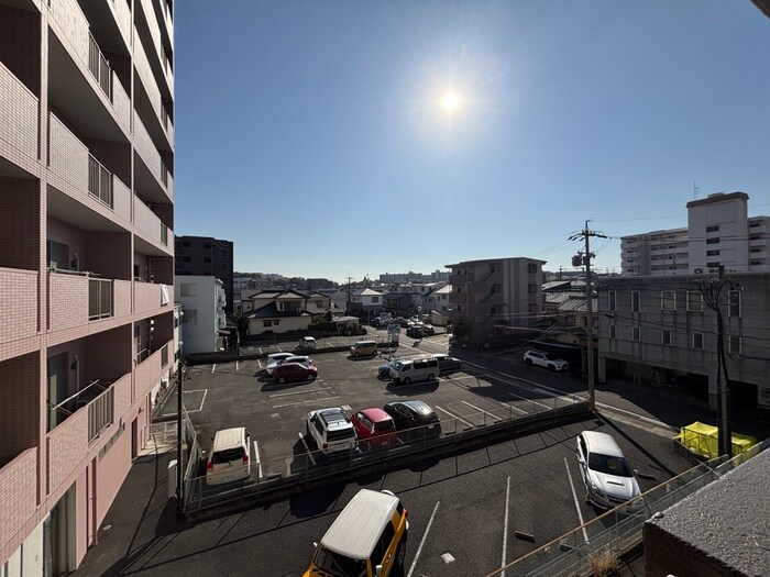 物件内観写真18　(室内からの展望)