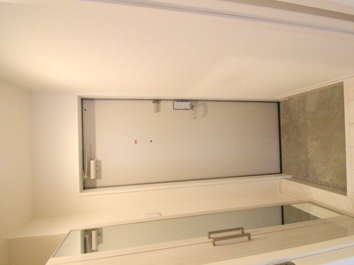 物件内観写真7　(玄関)