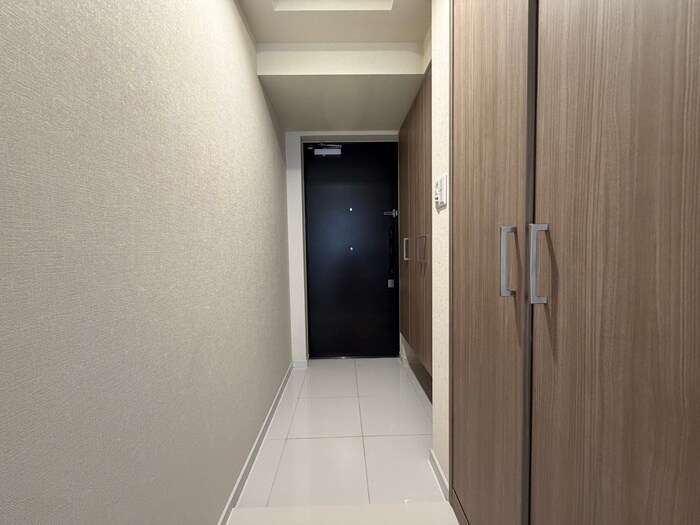 物件内観写真18　(玄関)
