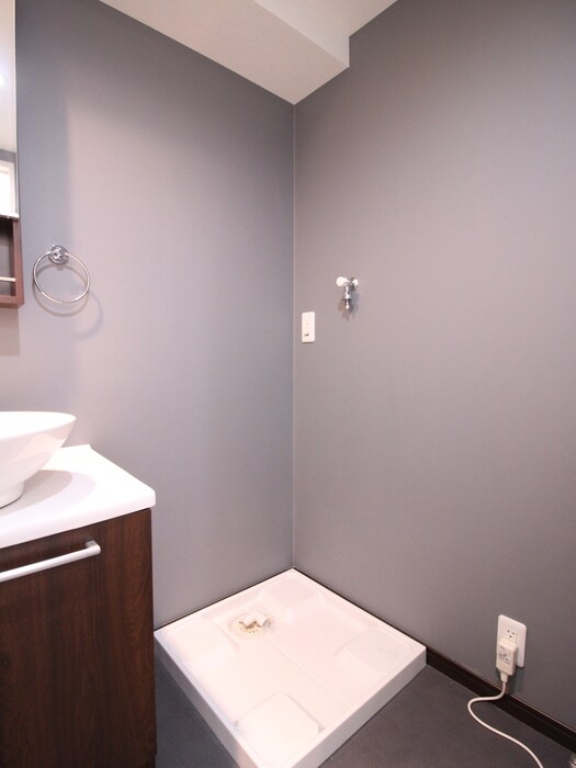 物件内観写真12　(洗濯機置場)