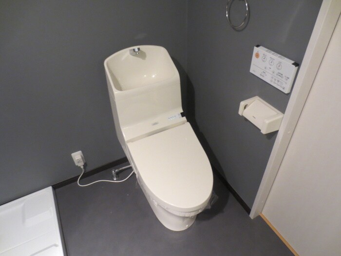 物件内観写真14　(トイレ)