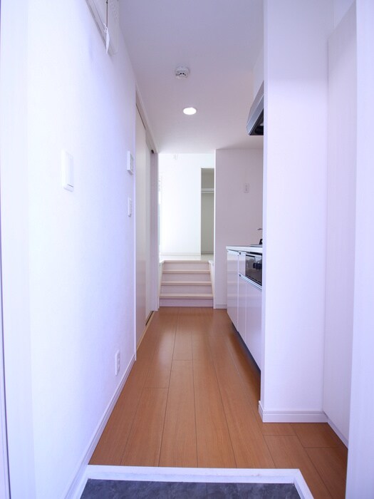 物件内観写真17　(廊下)