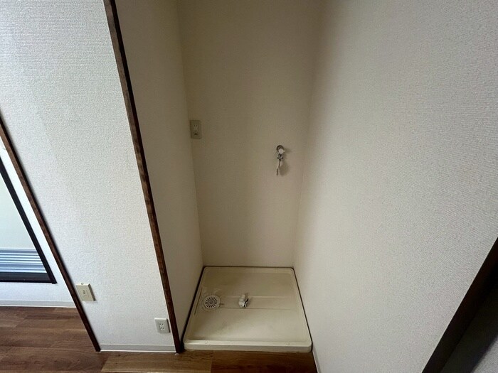 物件内観写真21　(洗濯機置場)