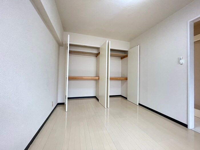 物件内観写真19　(居室)