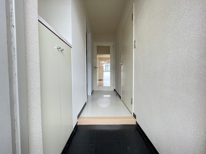 物件内観写真21　(玄関)