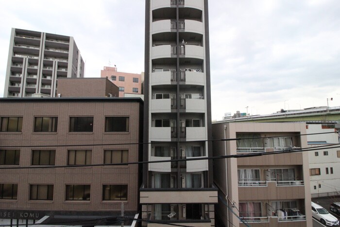 物件内観写真13　(室内からの展望)