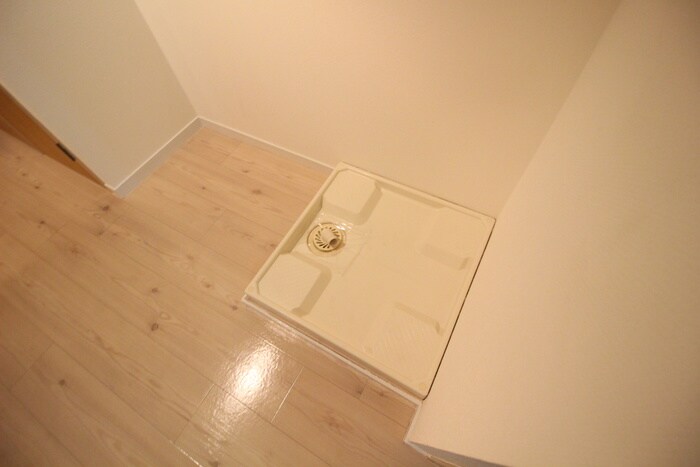 物件内観写真15　(洗濯機置場)