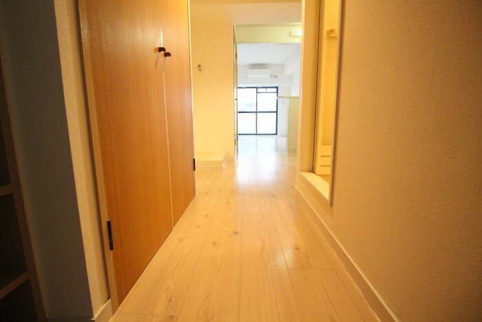 物件内観写真21　(廊下)