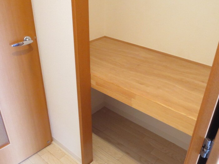 物件内観写真15　(収納)