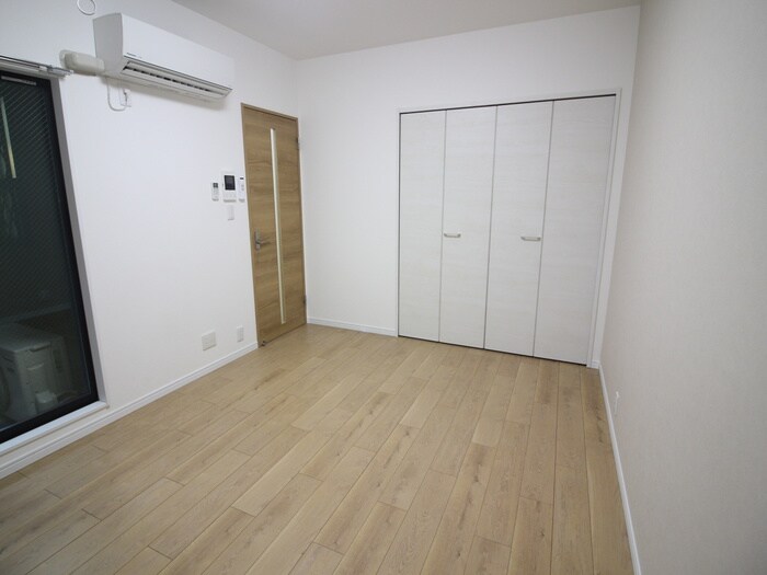 物件内観写真5　(居室)