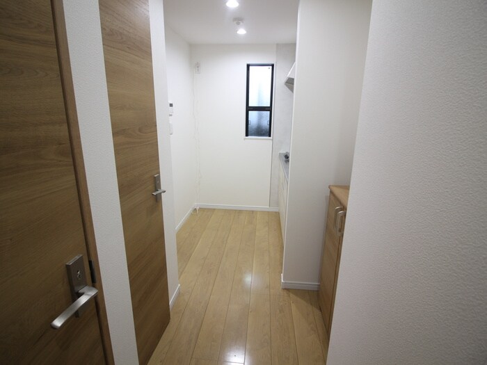 物件内観写真14　(廊下)
