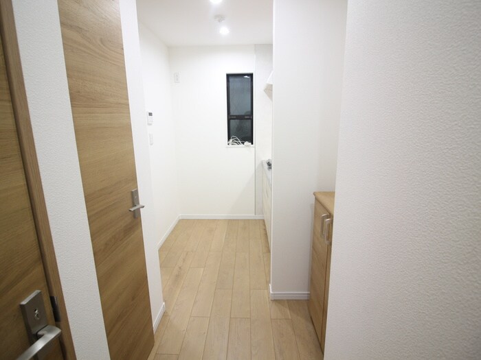 物件内観写真19　(廊下)