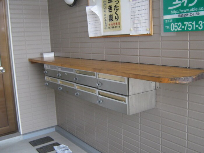 物件外観写真4　(建物設備)