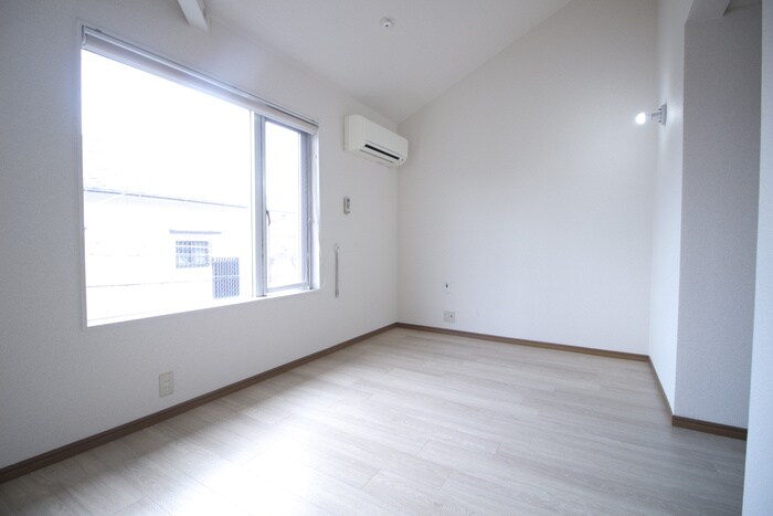 物件内観写真10　(居室)